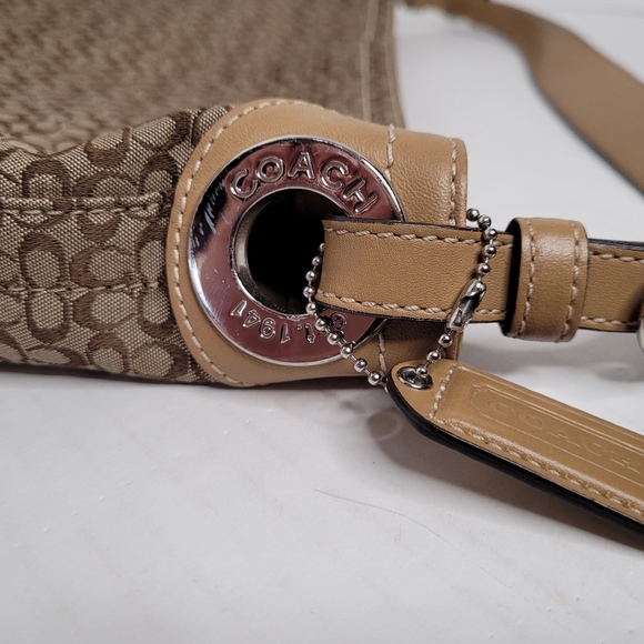 Coach Signature C's Camel Suede Jacquard Lg Tote M0778-F11666 - Picture 6 of 14